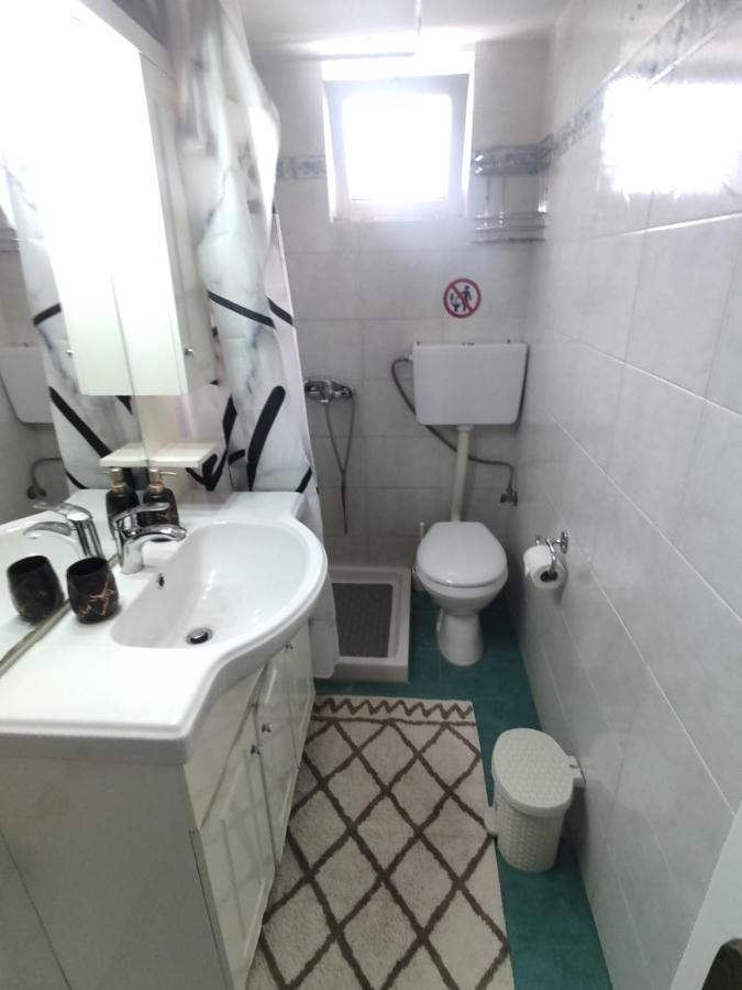 Aktis Apartment Artémida Eksteriør bilde